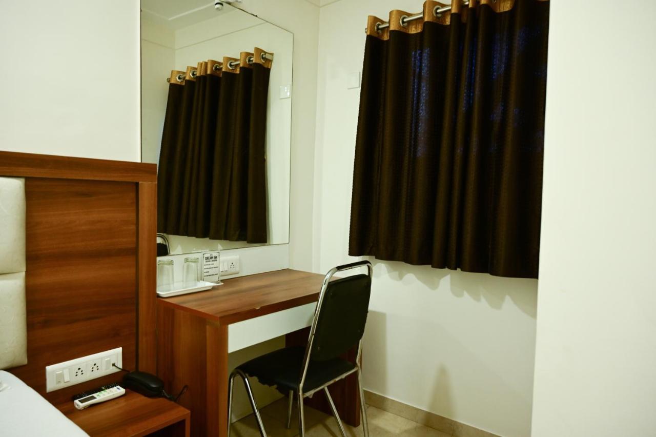 Hotel Diamora Residency Thane Ngoại thất bức ảnh