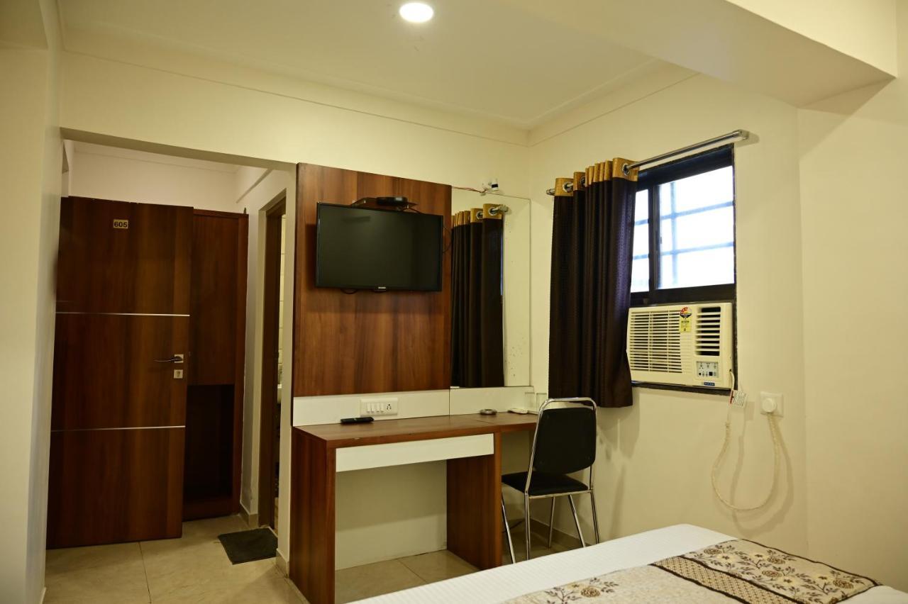 Hotel Diamora Residency Thane Ngoại thất bức ảnh