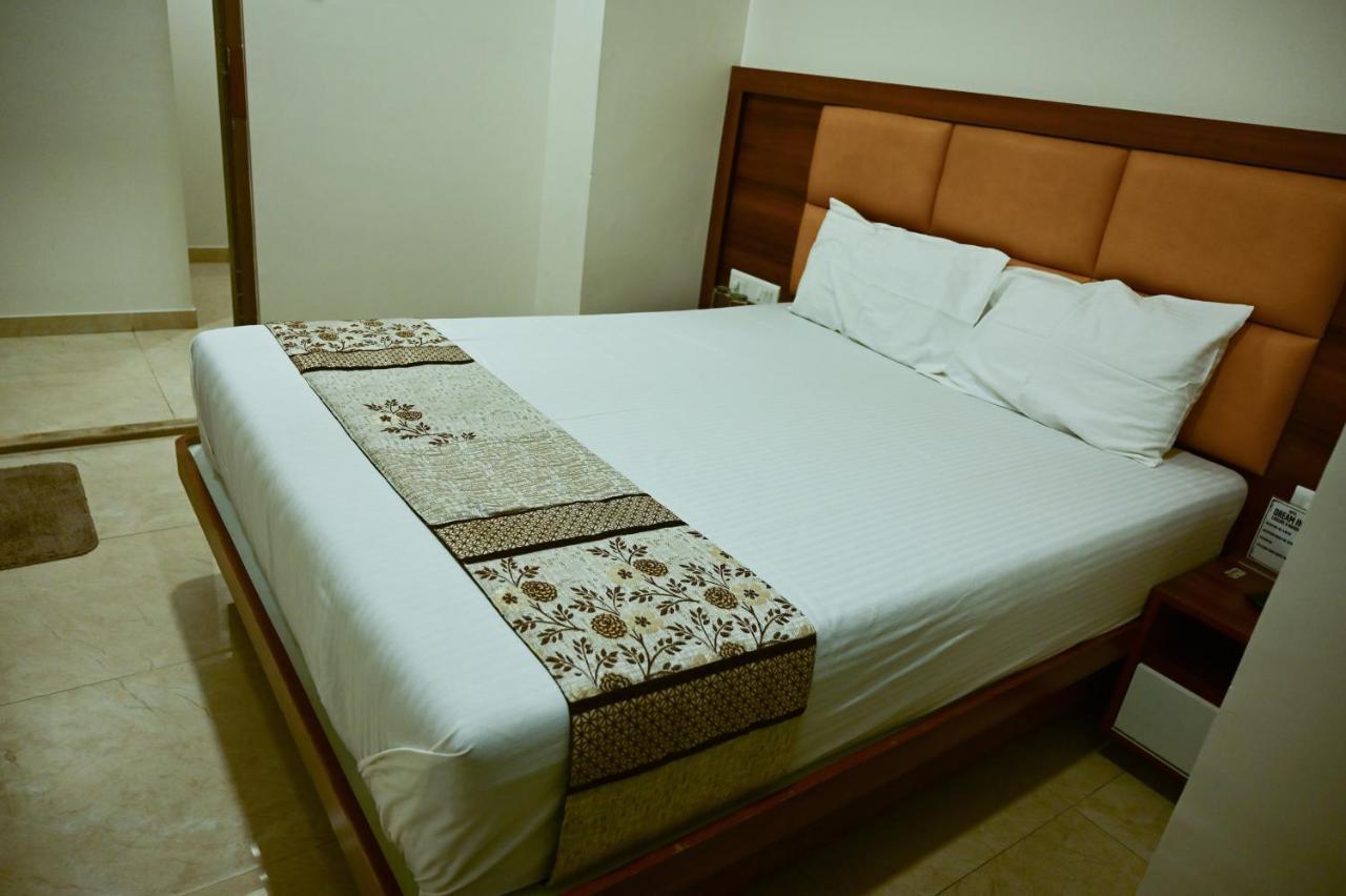 Hotel Diamora Residency Thane Ngoại thất bức ảnh